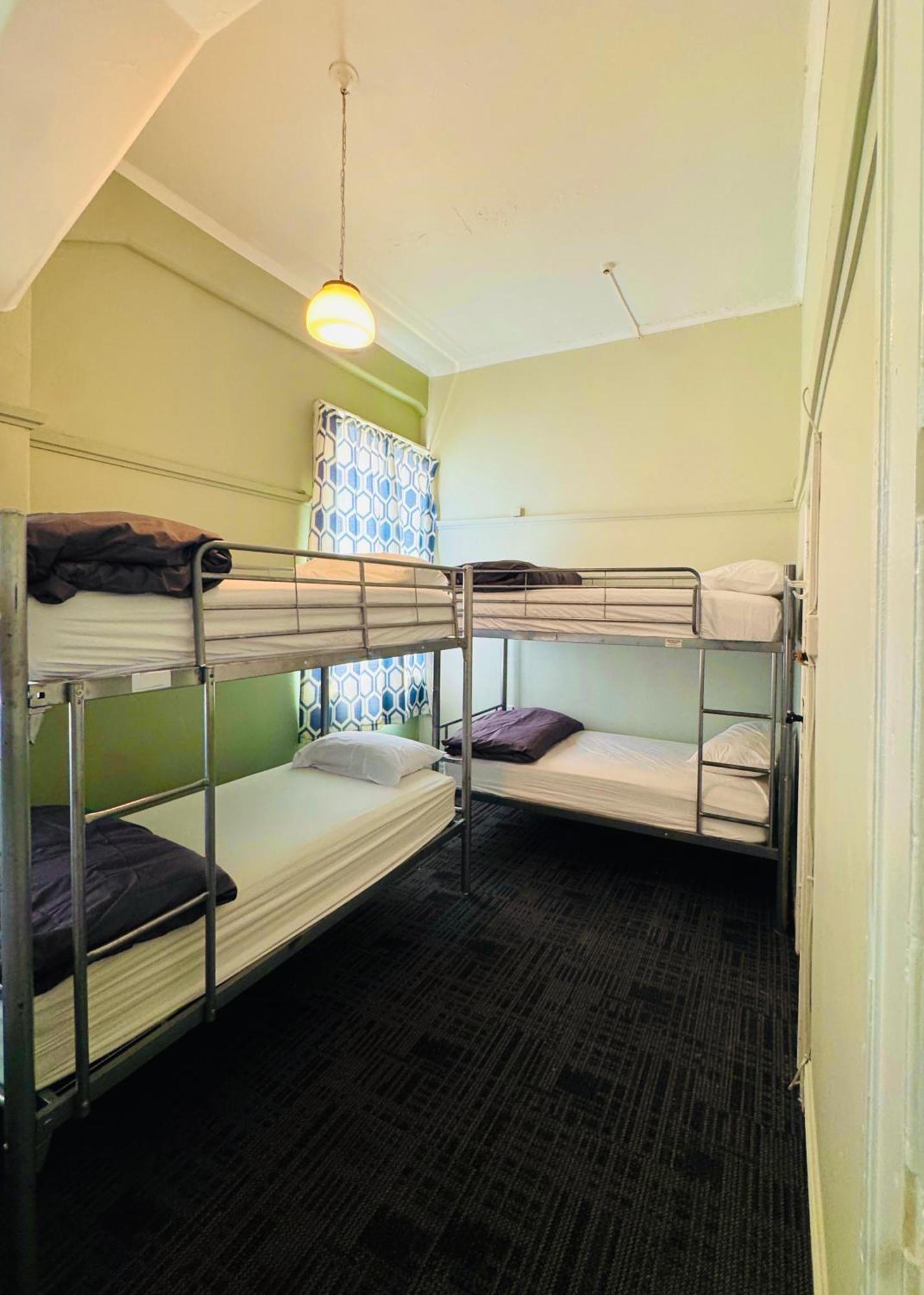Crashpalace Backpackers Napier Exterior foto